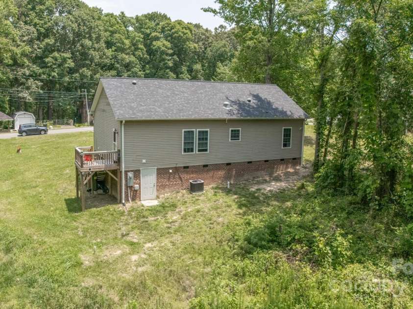 119 Wade Drive, Kings Mountain, NC 28086.  MLS# CAR4265164, YatesRealty ID 17951. 