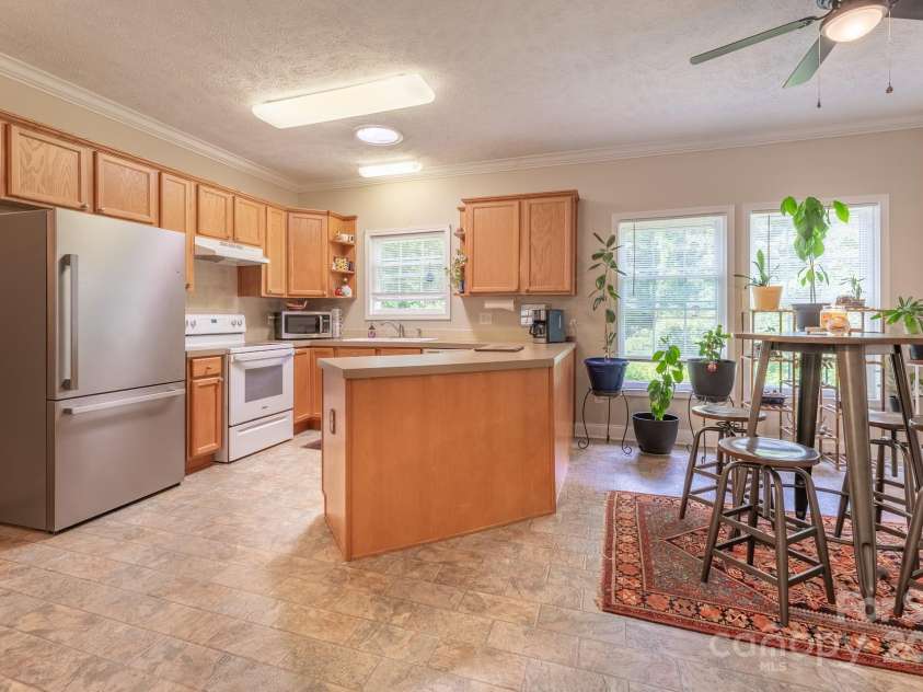 119 Wade Drive, Kings Mountain, NC 28086.  MLS# CAR4265164, YatesRealty ID 17951. 