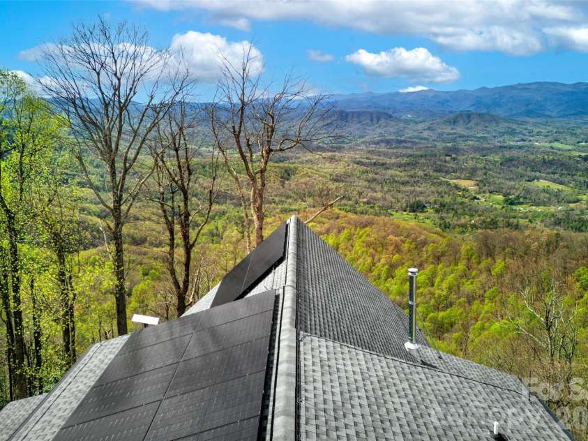 501 Wolf Pen Cliffs Road, Old Fort, NC 28762.  MLS# CAR4365894, YatesRealty ID 17951. 