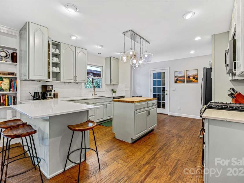 4030 Little River Road, Hendersonville, NC 28739.  MLS# CAR4242062, YatesRealty ID 17952. 