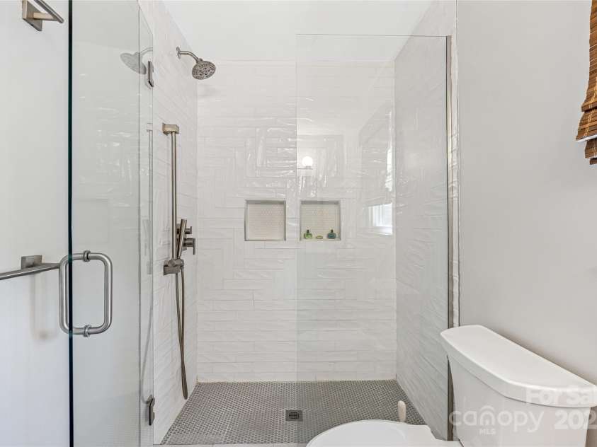 4030 Little River Road, Hendersonville, NC 28739.  MLS# CAR4242062, YatesRealty ID 17952. 