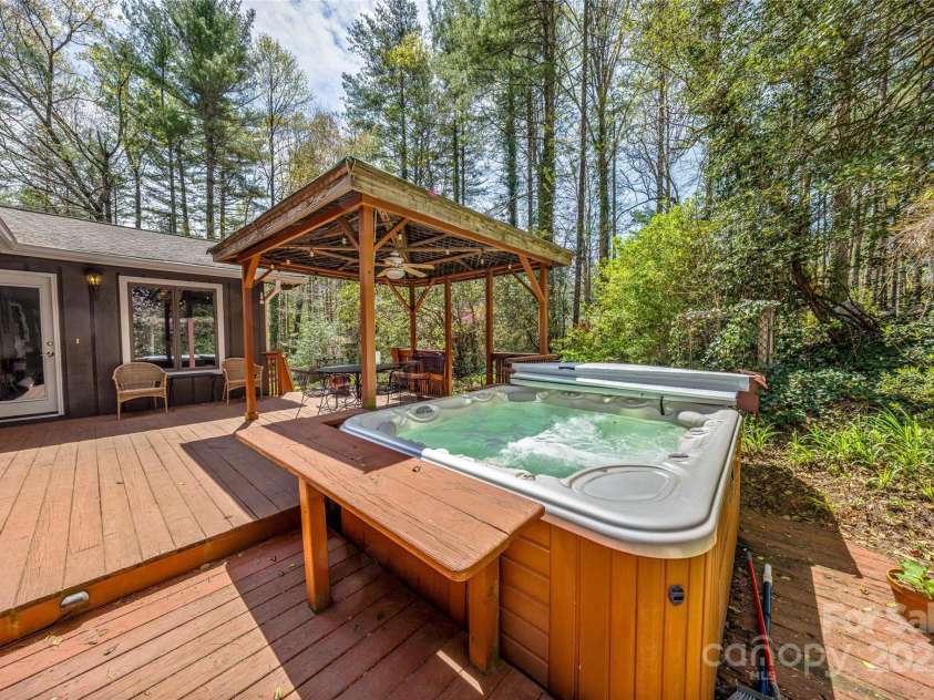 4030 Little River Road, Hendersonville, NC 28739.  MLS# CAR4242062, YatesRealty ID 17952. 