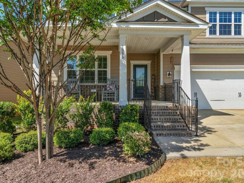 5000 Lily Pond Circle, Waxhaw, NC 28173.  MLS# CAR4369036, YatesRealty ID 17954. 