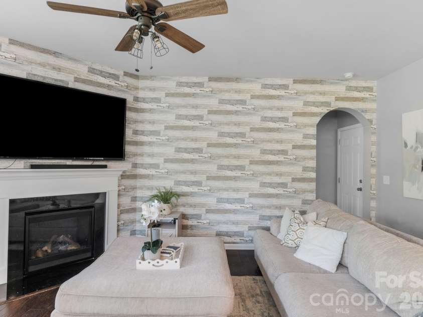 5000 Lily Pond Circle, Waxhaw, NC 28173.  MLS# CAR4369036, YatesRealty ID 17954. 