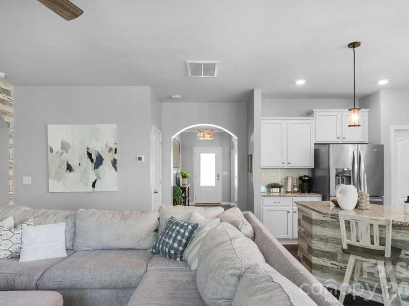 5000 Lily Pond Circle, Waxhaw, NC 28173.  MLS# CAR4369036, YatesRealty ID 17954. 