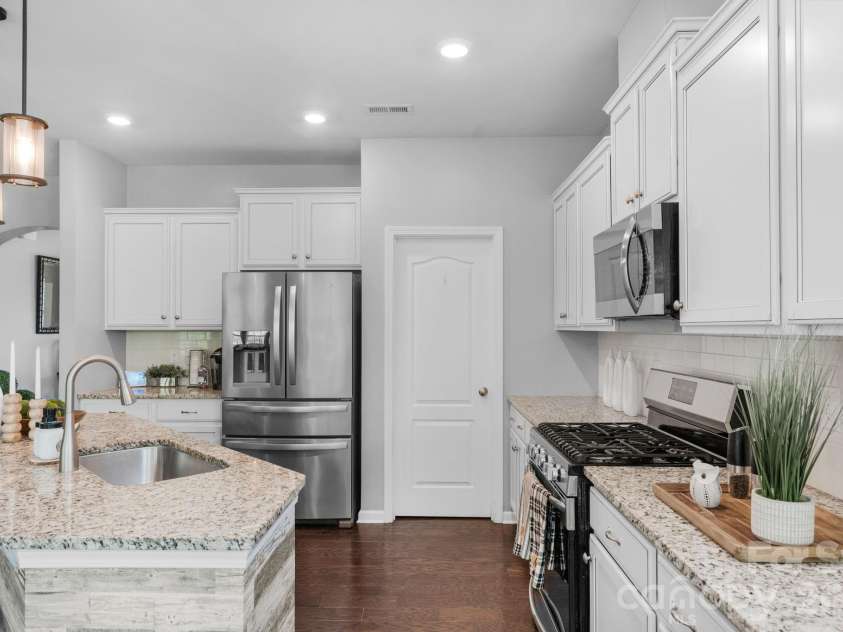5000 Lily Pond Circle, Waxhaw, NC 28173.  MLS# CAR4369036, YatesRealty ID 17954. 