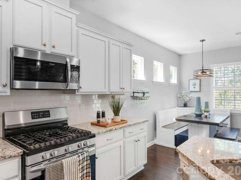 5000 Lily Pond Circle, Waxhaw, NC 28173.  MLS# CAR4369036, YatesRealty ID 17954. 