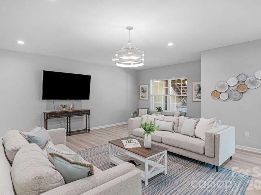 5000 Lily Pond Circle, Waxhaw, NC 28173.  MLS# CAR4369036, YatesRealty ID 17954. Finished basement