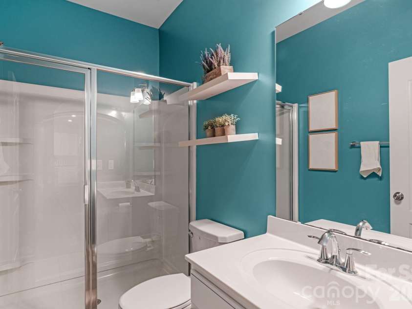 5000 Lily Pond Circle, Waxhaw, NC 28173.  MLS# CAR4369036, YatesRealty ID 17954. First floor full bathroom
