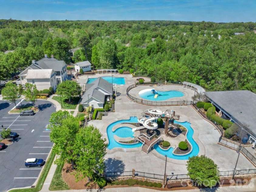 5000 Lily Pond Circle, Waxhaw, NC 28173.  MLS# CAR4369036, YatesRealty ID 17954. Millbridge amenities