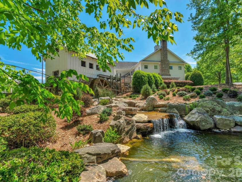 5000 Lily Pond Circle, Waxhaw, NC 28173.  MLS# CAR4369036, YatesRealty ID 17954. Millbrige clubhouse