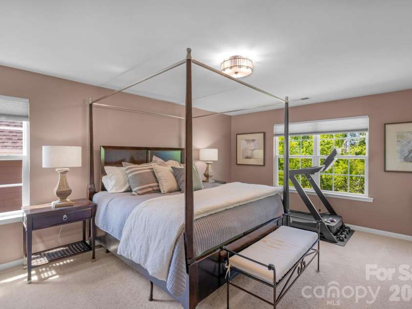 5000 Lily Pond Circle, Waxhaw, NC 28173.  MLS# CAR4369036, YatesRealty ID 17954. Primary bedroom