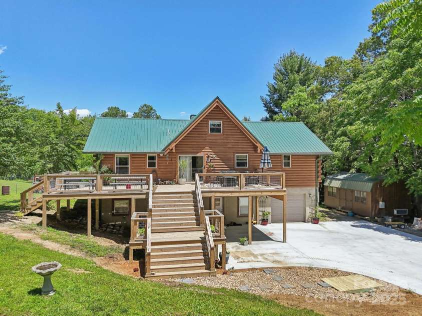 65 Dream Street, Hendersonville, NC 28792.  MLS# CAR4261280, YatesRealty ID 17954. 