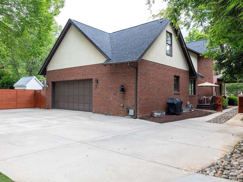 1833 The Plaza, Charlotte, NC 28205.  MLS# CAR4265071, YatesRealty ID 17955. 