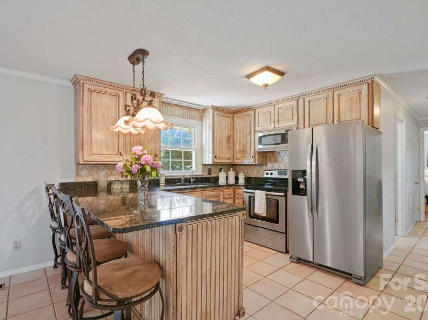 3328 Sulphur Springs Road, Hickory, NC 28601.  MLS# CAR4373155, YatesRealty ID 17955. 