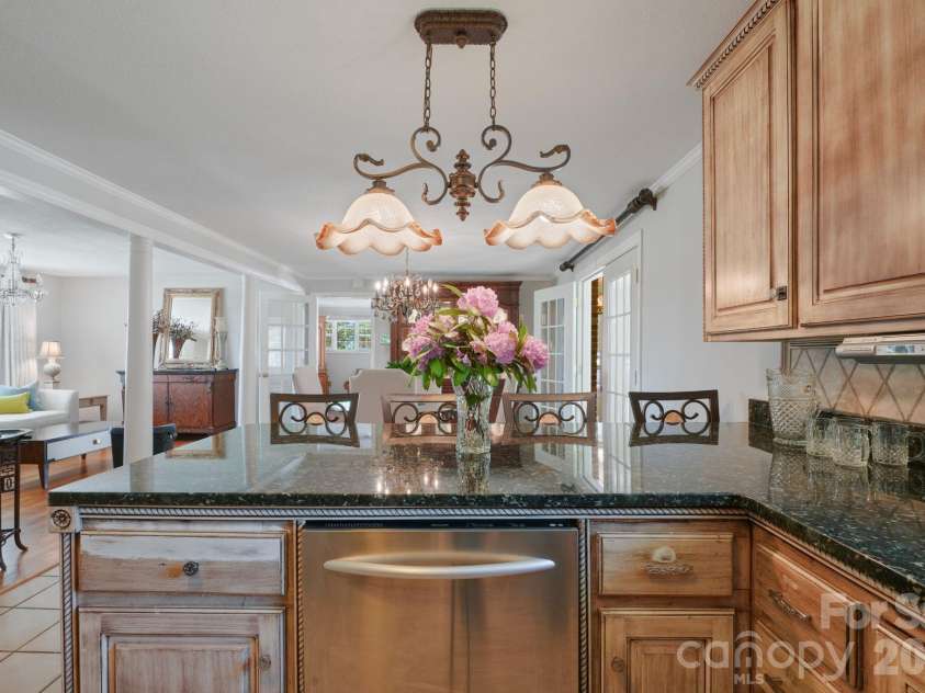 3328 Sulphur Springs Road, Hickory, NC 28601.  MLS# CAR4373155, YatesRealty ID 17955. 