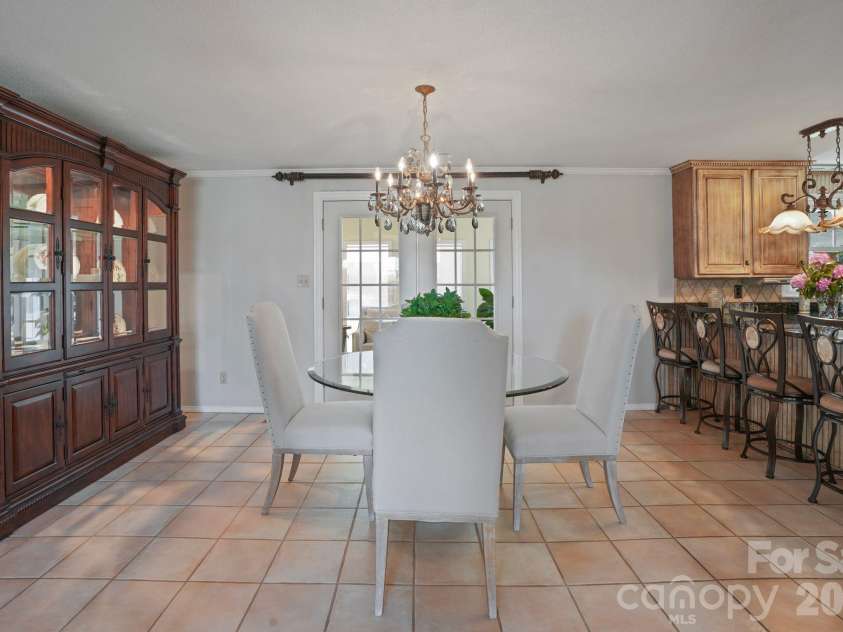 3328 Sulphur Springs Road, Hickory, NC 28601.  MLS# CAR4373155, YatesRealty ID 17955. 