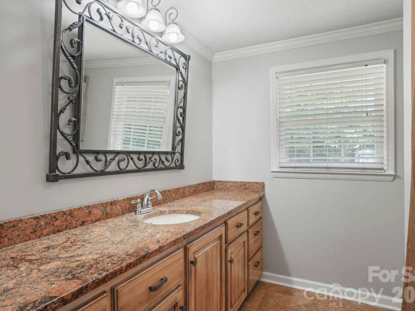 3328 Sulphur Springs Road, Hickory, NC 28601.  MLS# CAR4373155, YatesRealty ID 17955. 