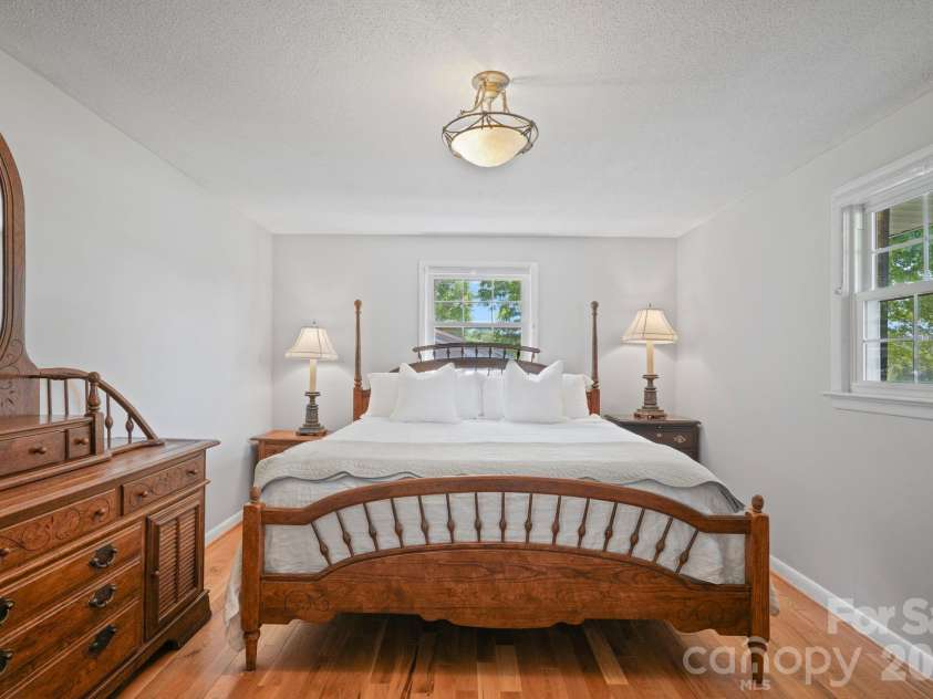 3328 Sulphur Springs Road, Hickory, NC 28601.  MLS# CAR4373155, YatesRealty ID 17955. 