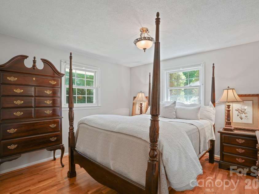 3328 Sulphur Springs Road, Hickory, NC 28601.  MLS# CAR4373155, YatesRealty ID 17955. 