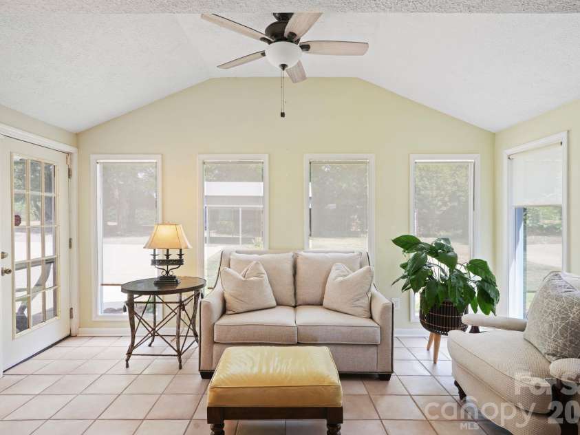 3328 Sulphur Springs Road, Hickory, NC 28601.  MLS# CAR4373155, YatesRealty ID 17955. 