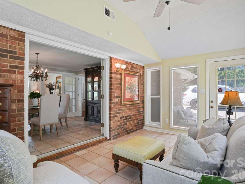 3328 Sulphur Springs Road, Hickory, NC 28601.  MLS# CAR4373155, YatesRealty ID 17955. 