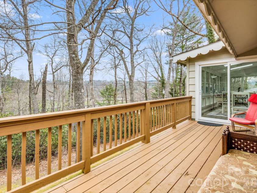 2203 Swiss Pine Lake Drive, Spruce Pine, NC 28777.  MLS# CAR4362111, YatesRealty ID 17956. 