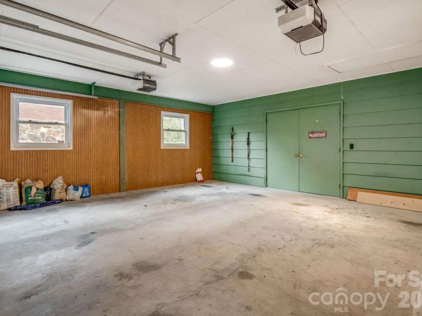 2203 Swiss Pine Lake Drive, Spruce Pine, NC 28777.  MLS# CAR4362111, YatesRealty ID 17956. 