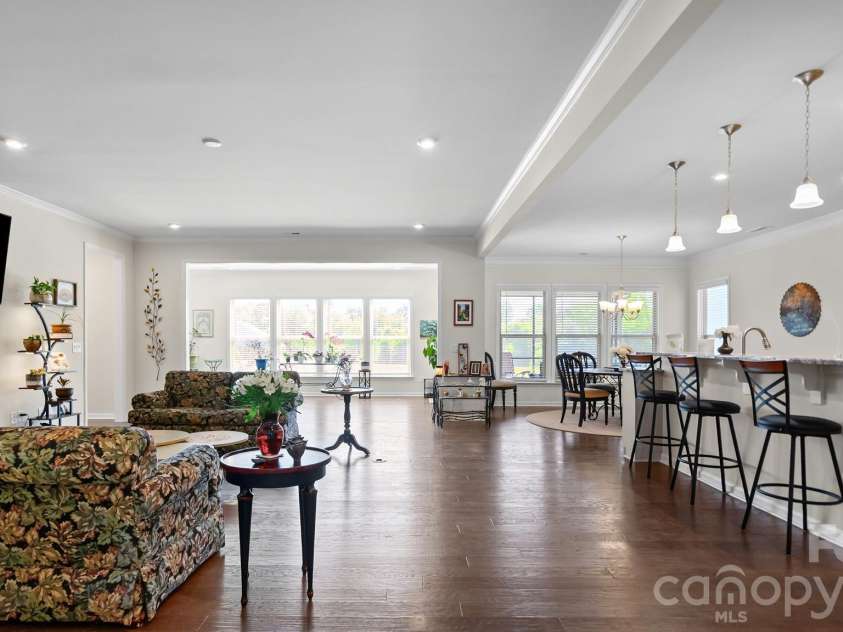 2017 Grove Place, Fort Mill, SC 29715.  MLS# CAR4372923, YatesRealty ID 17957. Open floor plan.