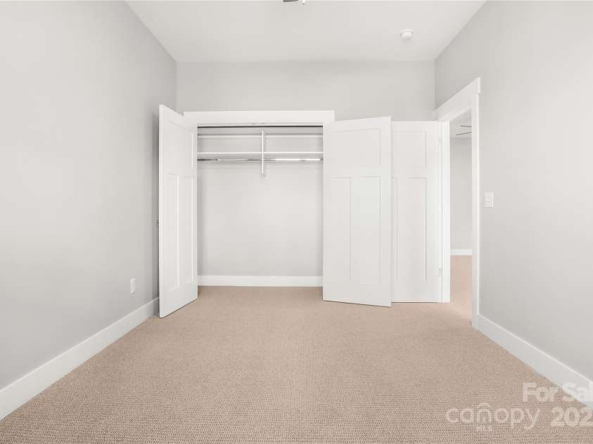 77 Creekside View Drive, Asheville, NC 28804.  MLS# CAR4109113, YatesRealty ID 17957. 