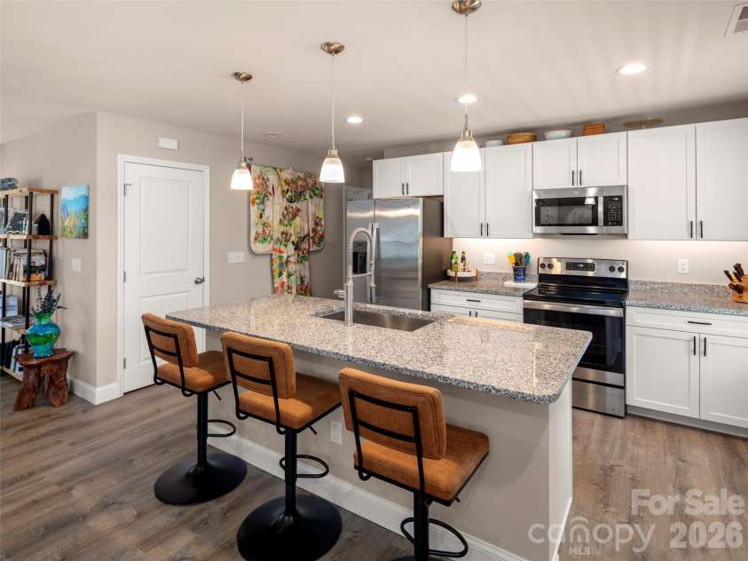 14 Avena Street, Black Mountain, NC 28711.  MLS# CAR4373580, YatesRealty ID 17958. 