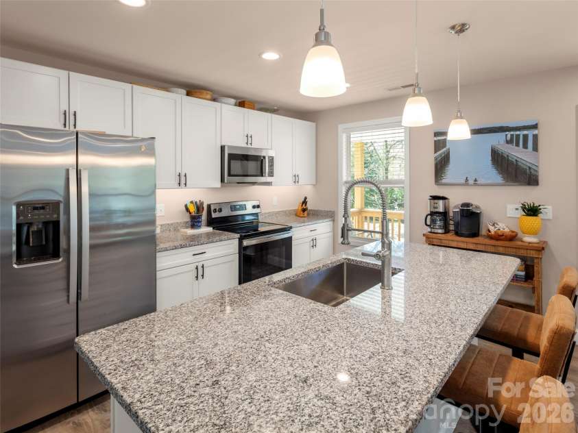 14 Avena Street, Black Mountain, NC 28711.  MLS# CAR4373580, YatesRealty ID 17958. 