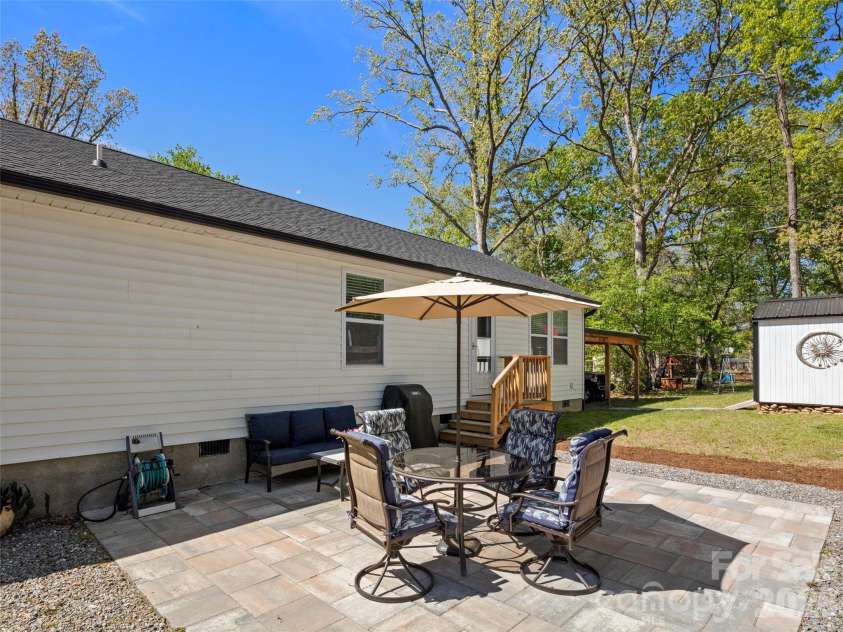 14 Avena Street, Black Mountain, NC 28711.  MLS# CAR4373580, YatesRealty ID 17958. 