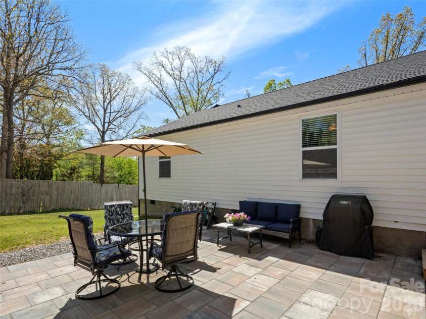14 Avena Street, Black Mountain, NC 28711.  MLS# CAR4373580, YatesRealty ID 17958. 