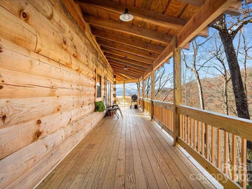 350 Hickory Springs Trail, Bryson City, NC 28713.  MLS# CAR4203007, YatesRealty ID 17958. 