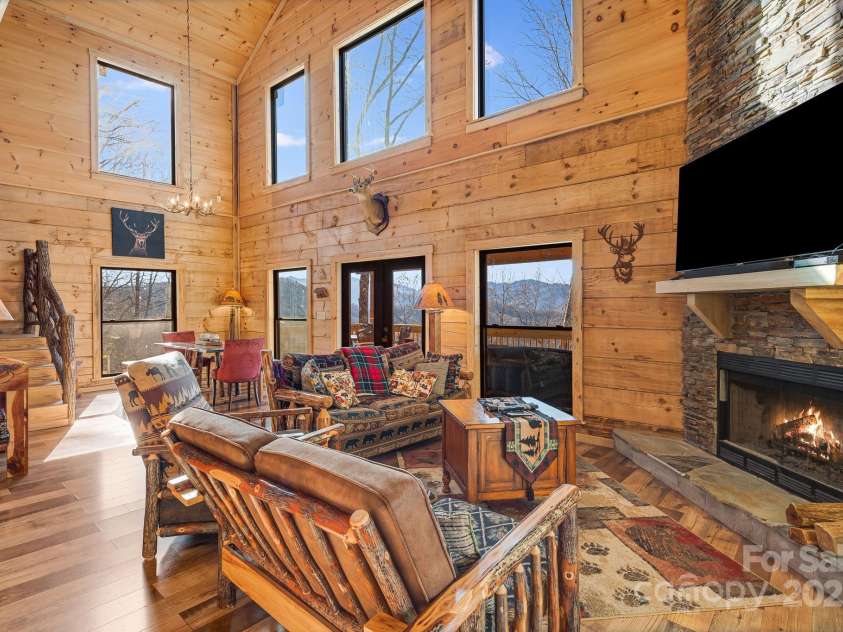 350 Hickory Springs Trail, Bryson City, NC 28713.  MLS# CAR4203007, YatesRealty ID 17958. 