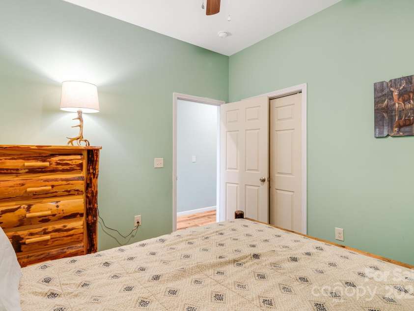 350 Hickory Springs Trail, Bryson City, NC 28713.  MLS# CAR4203007, YatesRealty ID 17958. 