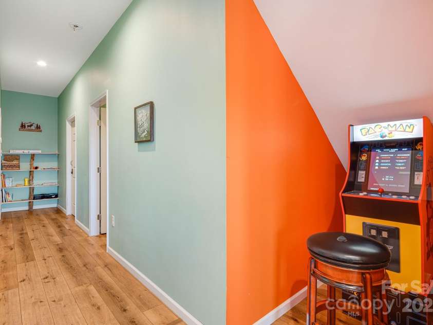 350 Hickory Springs Trail, Bryson City, NC 28713.  MLS# CAR4203007, YatesRealty ID 17958. 