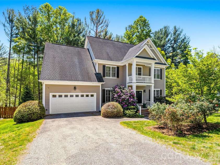 130 Ginger Quill Circle, Biltmore Lake, NC 28715.  MLS# CAR4370512, YatesRealty ID 17959. 