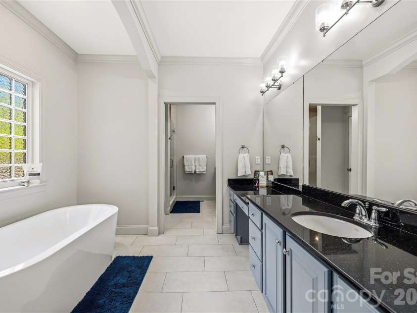 130 Ginger Quill Circle, Biltmore Lake, NC 28715.  MLS# CAR4370512, YatesRealty ID 17959. Updated Master Bath