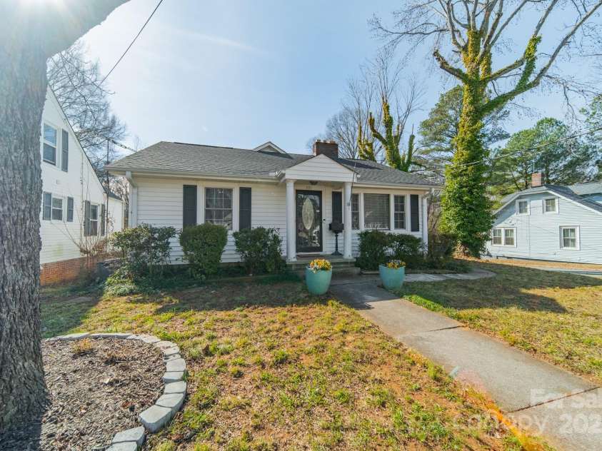 531 Elm Street, Salisbury, NC 28144.  MLS# CAR4218877, YatesRealty ID 17959. 