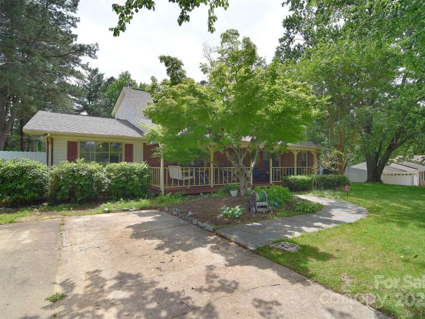 109 Larch Road, Salisbury, NC 28147.  MLS# CAR4326461, YatesRealty ID 1796. 