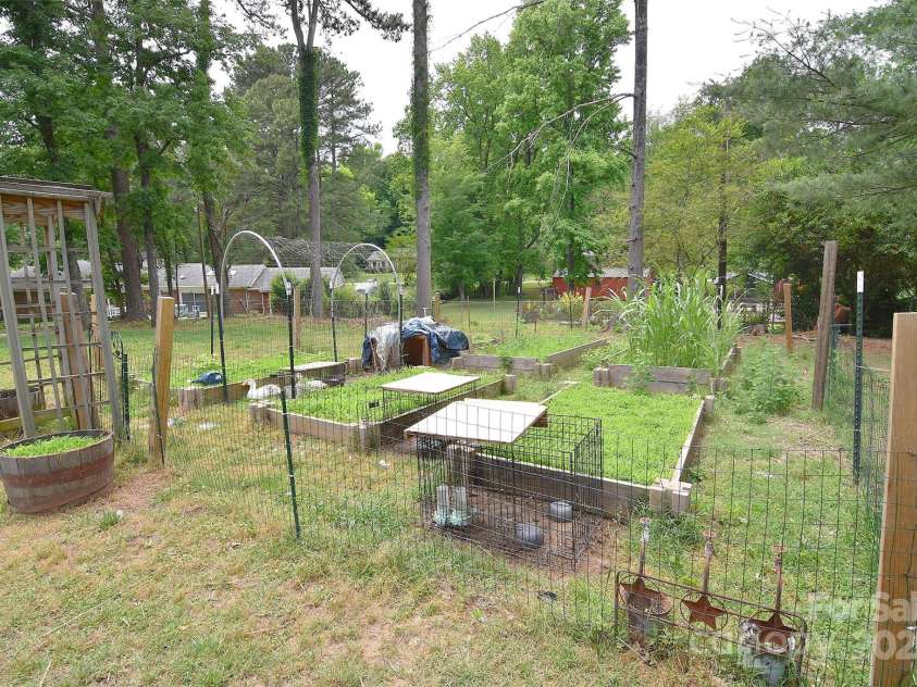 109 Larch Road, Salisbury, NC 28147.  MLS# CAR4326461, YatesRealty ID 1796. 