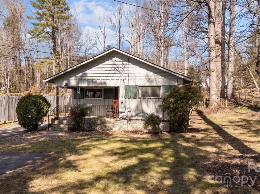 215 Cedar Lane, Arden, NC 28704.  MLS# CAR4224990, YatesRealty ID 1796. Plenty of parking.