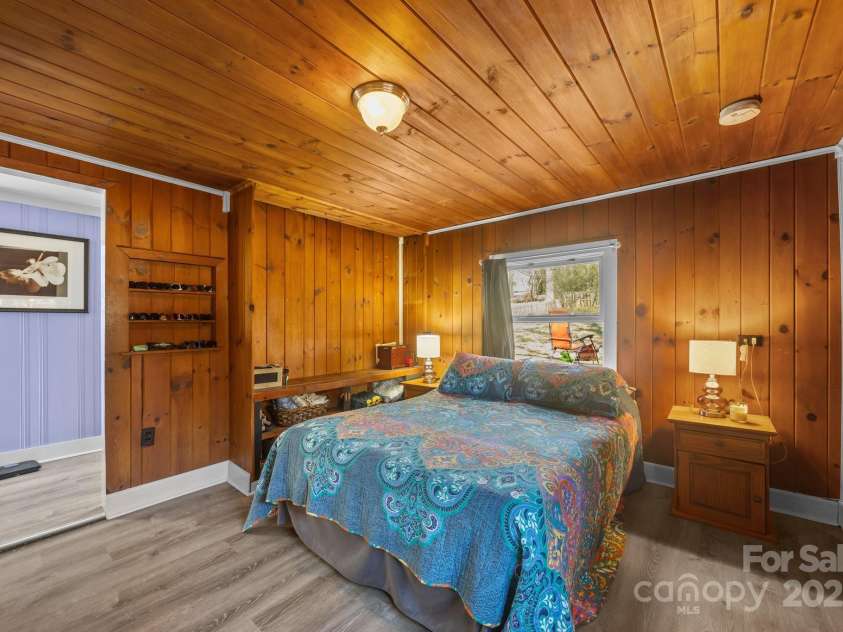215 Cedar Lane, Arden, NC 28704.  MLS# CAR4224990, YatesRealty ID 1796. Primary bedroom.