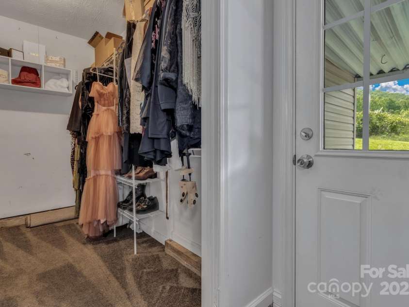 11 Chaz Lane, Candler, NC 28715.  MLS# CAR4258704, YatesRealty ID 17962. 