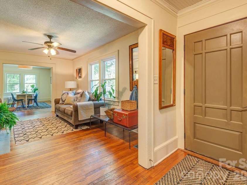 233/231 Fairfax Avenue, Asheville, NC 28806.  MLS# CAR4375366, YatesRealty ID 17963. 