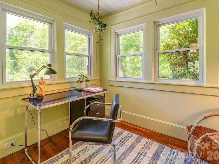 233/231 Fairfax Avenue, Asheville, NC 28806.  MLS# CAR4375366, YatesRealty ID 17963. 