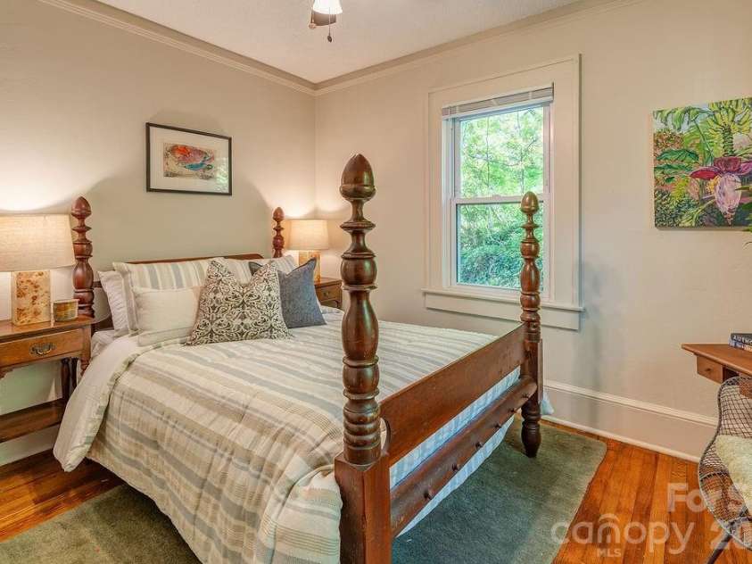 233/231 Fairfax Avenue, Asheville, NC 28806.  MLS# CAR4375366, YatesRealty ID 17963. 