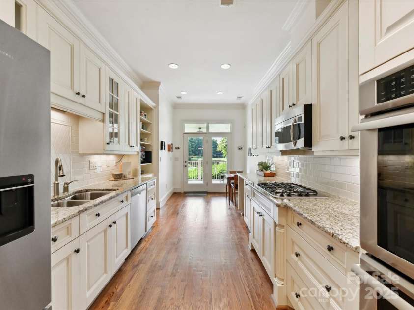 8026 Greenview Terrace Court, Charlotte, NC 28277.  MLS# CAR4266669, YatesRealty ID 17963. 